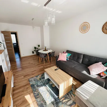 Apartament Neustettin-polna 슈체시네크